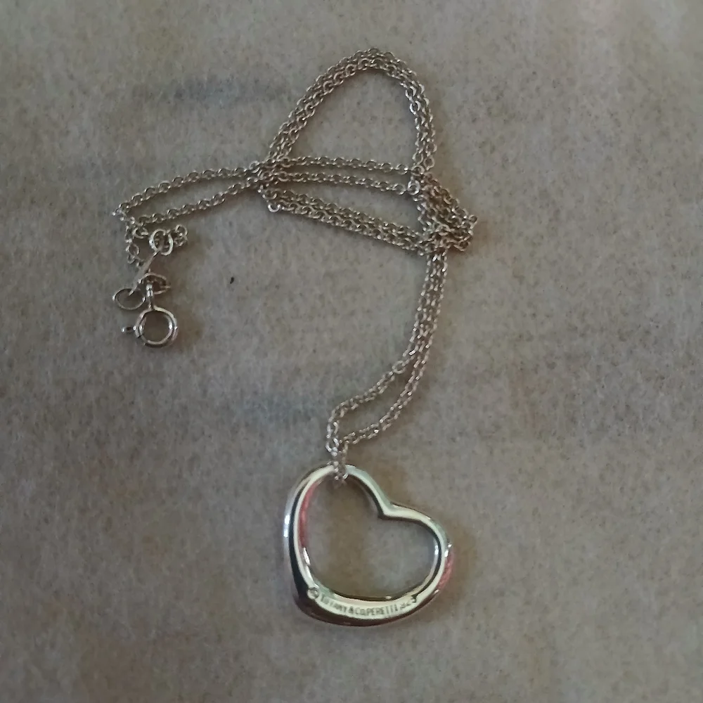 Tiffany & Co. Open Heart Silver Necklace! A True Classic! Sterling Silver! - Picture 5 of 12
